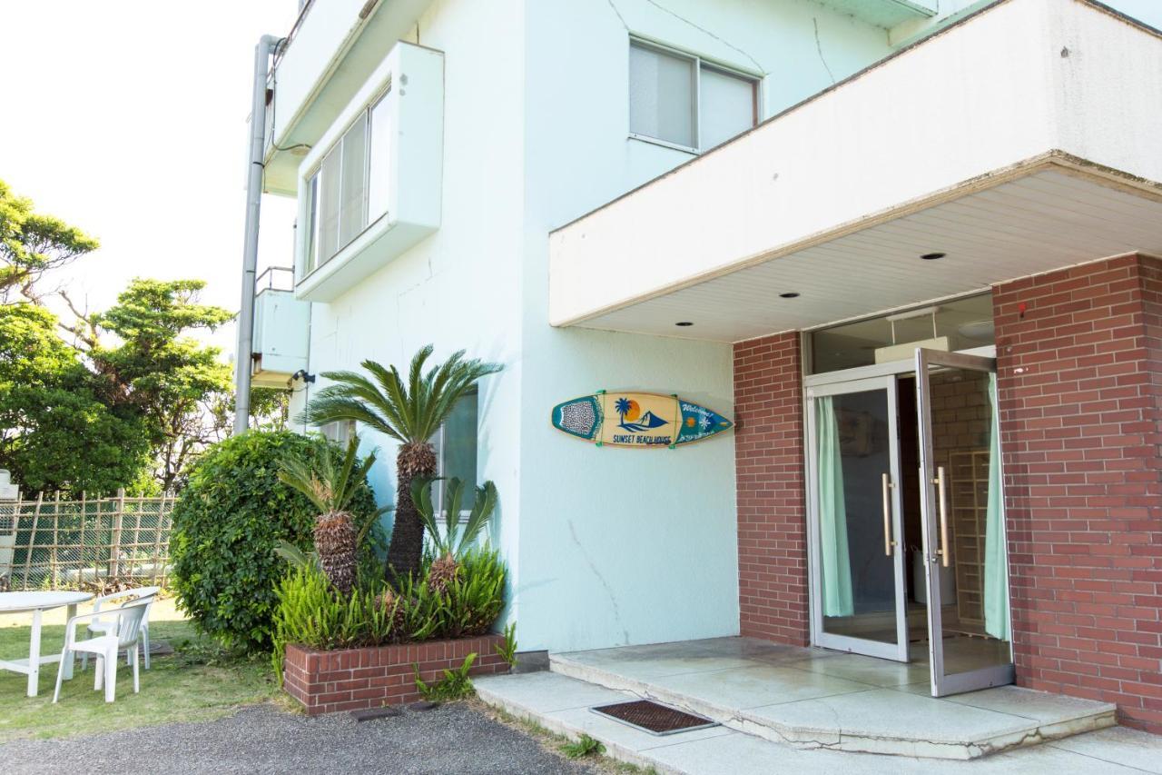 Bed and Breakfast Sunset Breeze Hota Kyonan Екстер'єр фото
